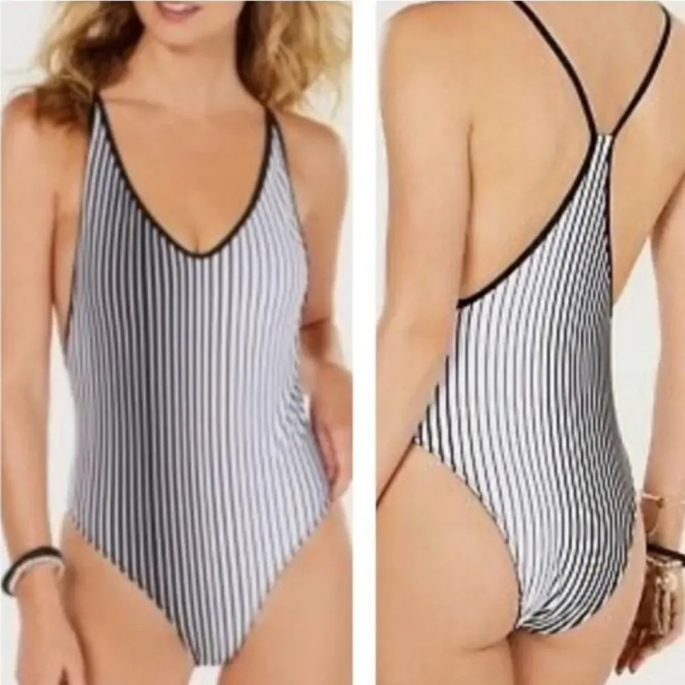 Volcom Reversible Striped Black and White Women’s One Piece, Size XS